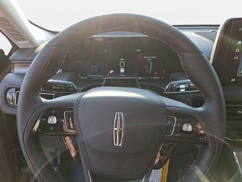 New 2026 Lincoln Aviator AWD image 17