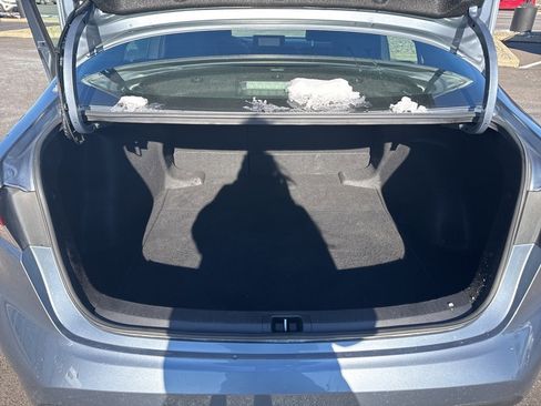 Used 2024 Toyota Corolla LE image 27