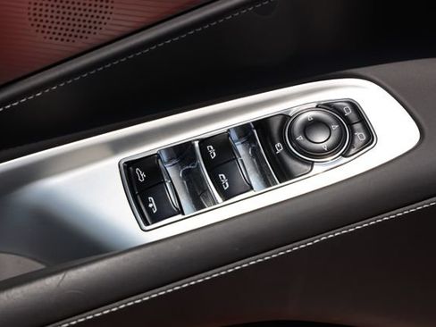 Used 2022 Chevrolet Corvette Stingray Premium Conv w/ Z51 Performance Package RWD image 21