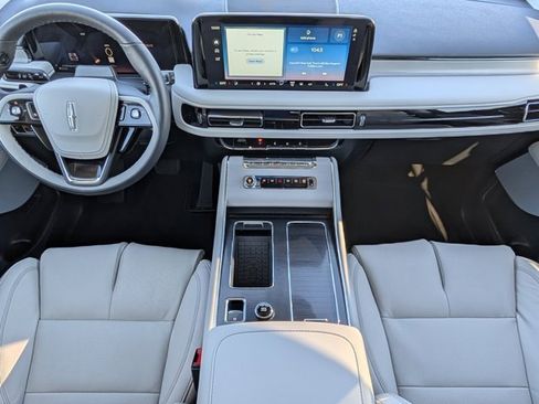 New 2026 Lincoln Aviator Reserve w/ Luxury Package image 7