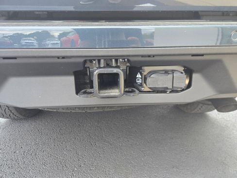 New 2025 Ford Expedition Active image 7