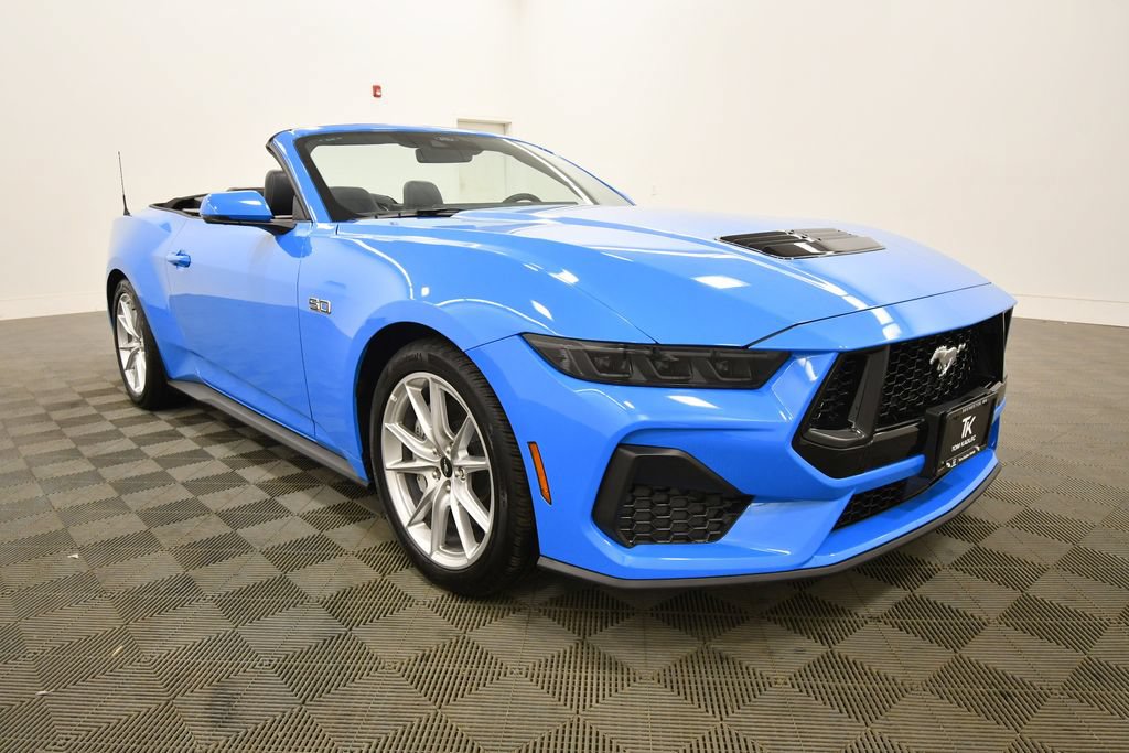 Used 2025 Ford Mustang GT Premium RWD image 10