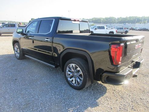 New 2026 GMC Sierra 1500 Denali w/ Denali Reserve Package AWD/4WD image 10