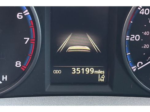 Used 2018 Toyota RAV4 LE w/ All Weather Liner Package FWD image 28