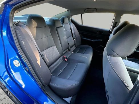 Used 2025 Nissan Altima 2.5 SV AWD/4WD image 19