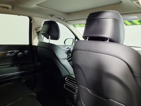 Certified 2026 Genesis GV80 2.5T Advanced image 11