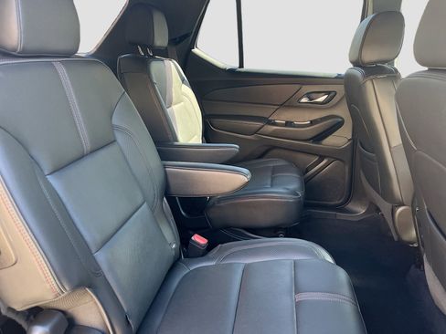 Used 2022 Chevrolet Traverse RS AWD/4WD image 29
