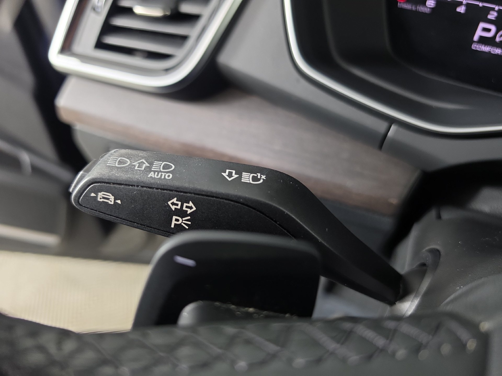 Used 2023 Audi Q5 2.0T Premium Plus AWD/4WD image 14