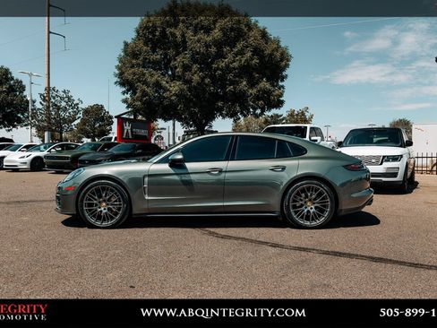 Used 2023 Porsche Panamera 4 Platinum Edition AWD/4WD image 4