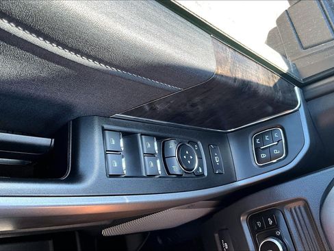 Used 2025 Ford F250 Lariat w/ Lariat Ultimate Package AWD/4WD image 33