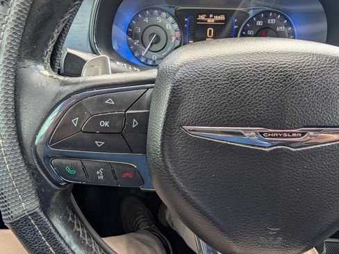 Used 2015 Chrysler 200 S w/ Comfort Group FWD image 19