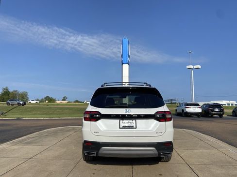Used 2025 Honda Pilot Elite image 10