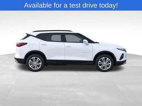 Used 2022 Chevrolet Blazer LT FWD image 3