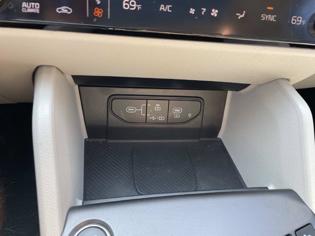 Used 2026 Kia Sportage EX w/ EX Panorama Roof Package FWD image 26