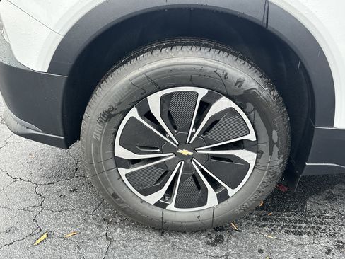 New 2026 Chevrolet Blazer EV LT image 17