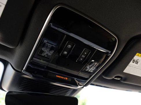 New 2026 Land Rover Range Rover SE AWD/4WD image 32