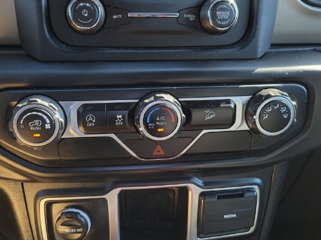 Certified 2018 Jeep Wrangler Unlimited Sport AWD/4WD image 26