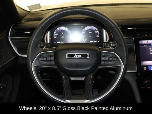 Used 2024 Jeep Grand Cherokee Limited w/ Black Appearance Package image 7