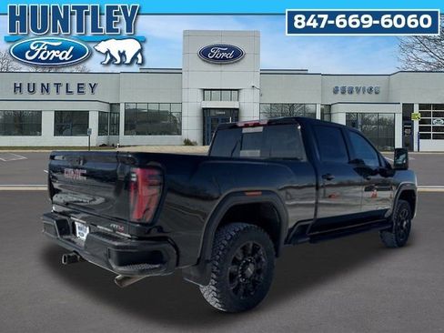 Used 2024 GMC Sierra 2500 AT4 w/ AT4 Premium Plus Package AWD/4WD image 5