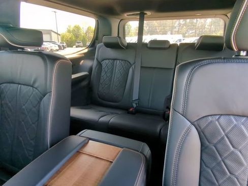 New 2024 Jeep Grand Wagoneer Series III AWD/4WD image 33