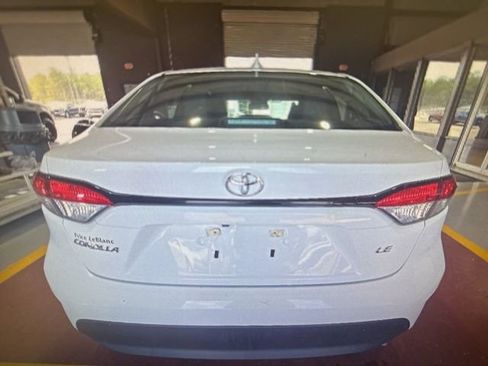 Used 2024 Toyota Corolla LE image 4