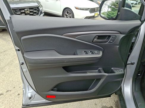 Used 2023 Honda Passport EX-L image 13