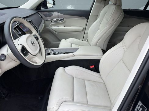 Used 2024 Volvo XC90 B6 Ultimate AWD/4WD image 5