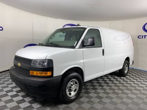 Used 2021 Chevrolet Express 2500 RWD image 6