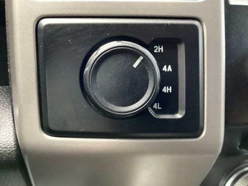 Used 2018 Ford F150 Lariat w/ Equipment Group 502A Luxury image 25