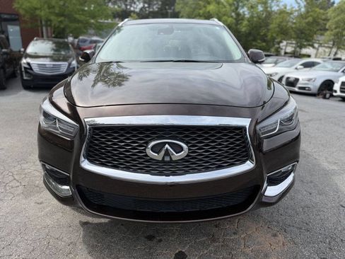 Used 2019 INFINITI QX60 Luxe w/ Essential Package image 2