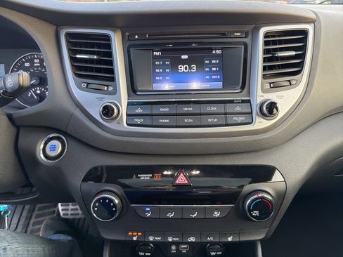 Used 2017 Hyundai Tucson Night image 12