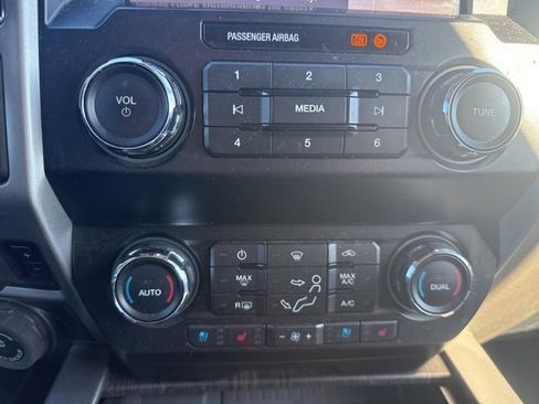 Used 2021 Ford F350 Lariat w/ Lariat Ultimate Package image 22