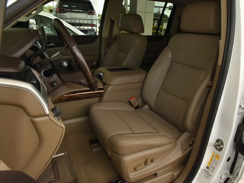 Used 2019 GMC Yukon XL SLT w/ Open Road Package image 18