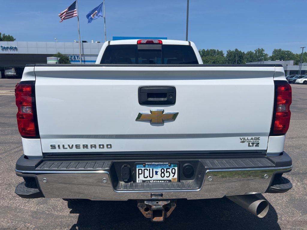 Used 2017 Chevrolet Silverado 2500 LTZ w/ LTZ Plus Package AWD/4WD image 5