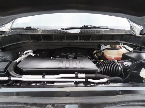 Certified 2024 Chevrolet Silverado 1500 Custom image 33