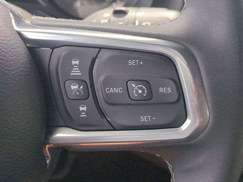 Used 2025 Jeep Wrangler Unlimited Sahara w/ Safety Group AWD/4WD image 28