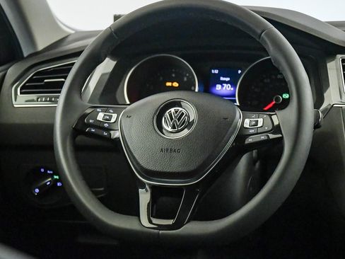 Used 2020 Volkswagen Tiguan SE FWD image 12