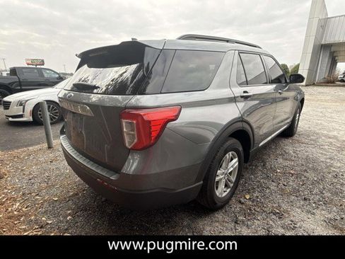 Used 2024 Ford Explorer XLT image 4