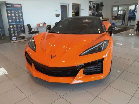 Used 2023 Chevrolet Corvette Z06 image 3