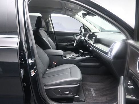 Used 2025 Kia Sorento SX FWD image 28