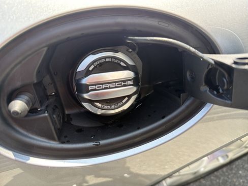 Used 2023 Porsche 718 Cayman S RWD image 29