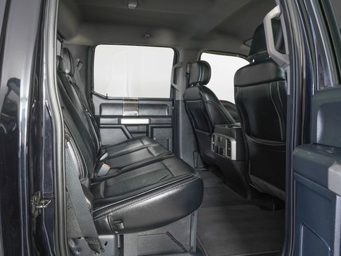 Used 2020 Ford F350 Lariat image 12