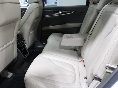 Used 2022 Lincoln Nautilus Reserve AWD/4WD image 54