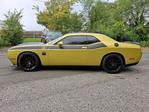 Used 2021 Dodge Challenger R/T Scat Pack w/ T/A Package image 2