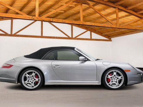 Used 2005 Porsche 911 Carrera S image 7