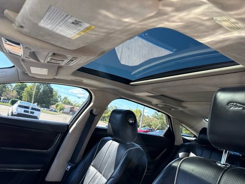 Used 2014 Jaguar XJ L Portfolio image 23