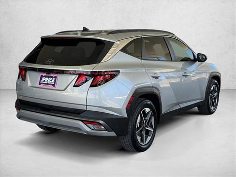 Used 2025 Hyundai Tucson SEL FWD image 6
