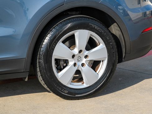 Used 2019 Porsche Cayenne image 50