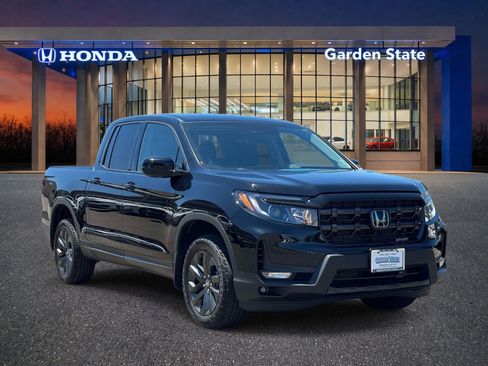 Certified 2025 Honda Ridgeline Sport image 2