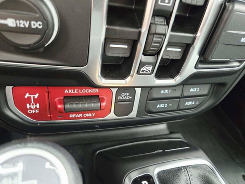 Used 2024 Jeep Gladiator Sport AWD/4WD image 33